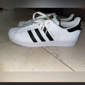 White adidas superstar shoes